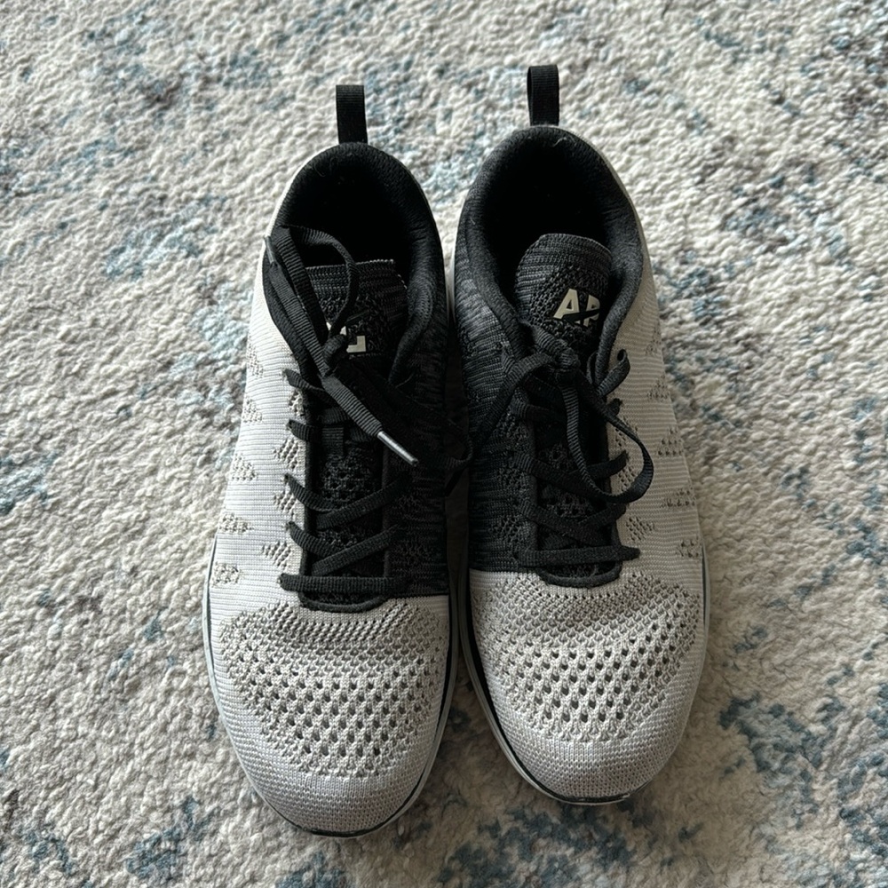 APL Techloom Pro Sneakers